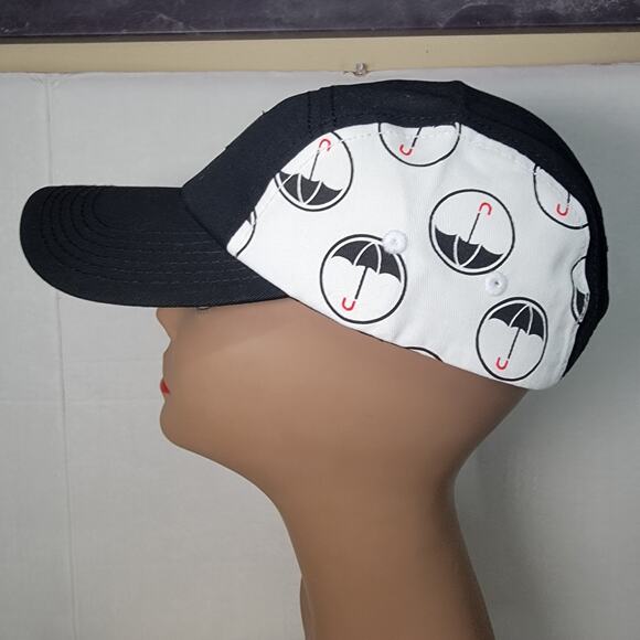 The Umbrella Academy B&W Adjustable Ball Cap "UT Malum Pluvia" - OSFM NWOT - Picture 3 of 8